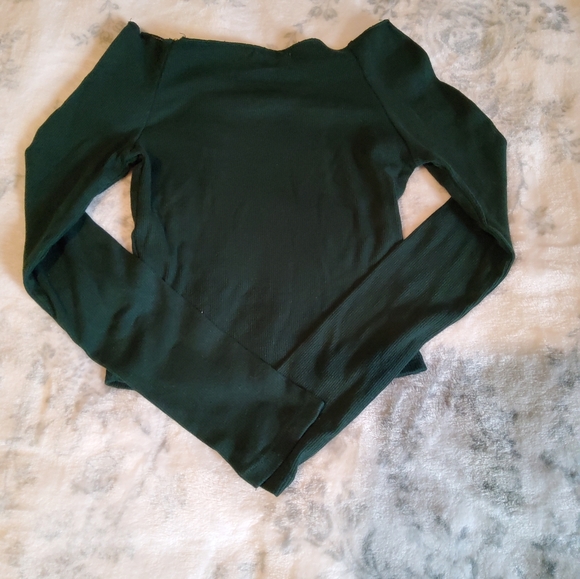 Off The Shoulder Crop Top - Picture 2 of 2